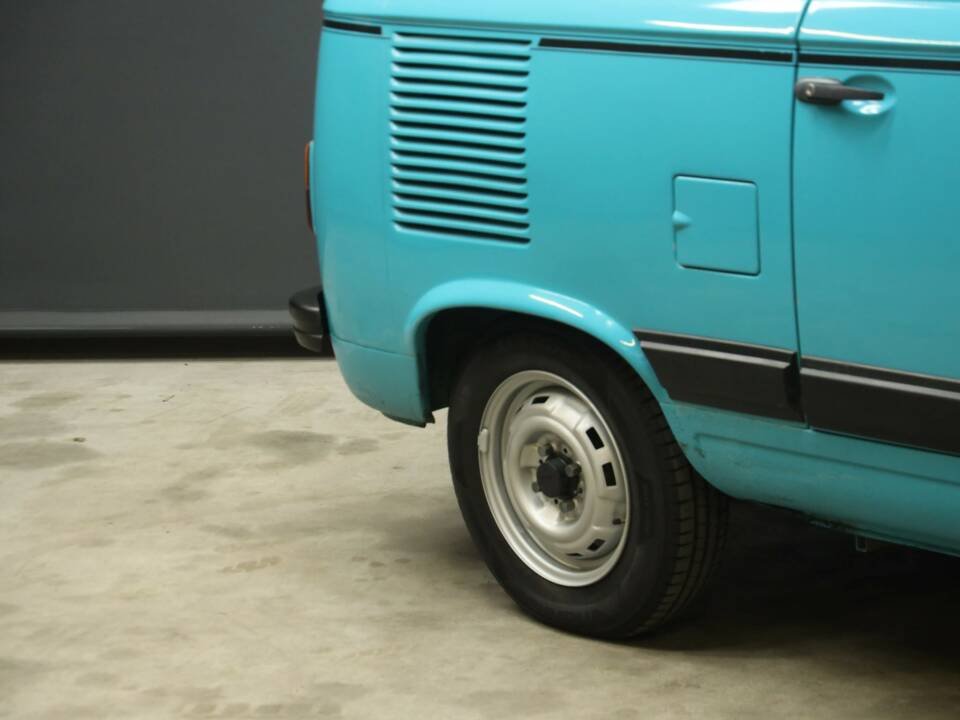 Image 42/50 of FIAT 900E (1980)