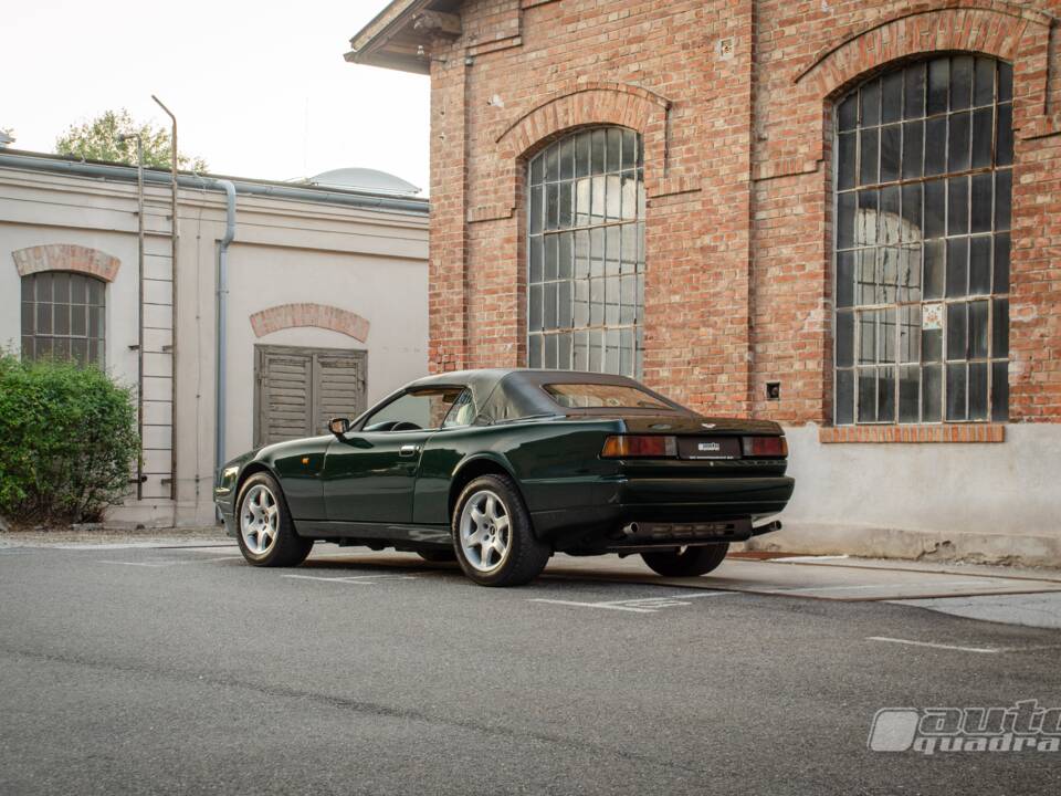 Immagine 4/17 di Aston Martin Virage Volante (1992)