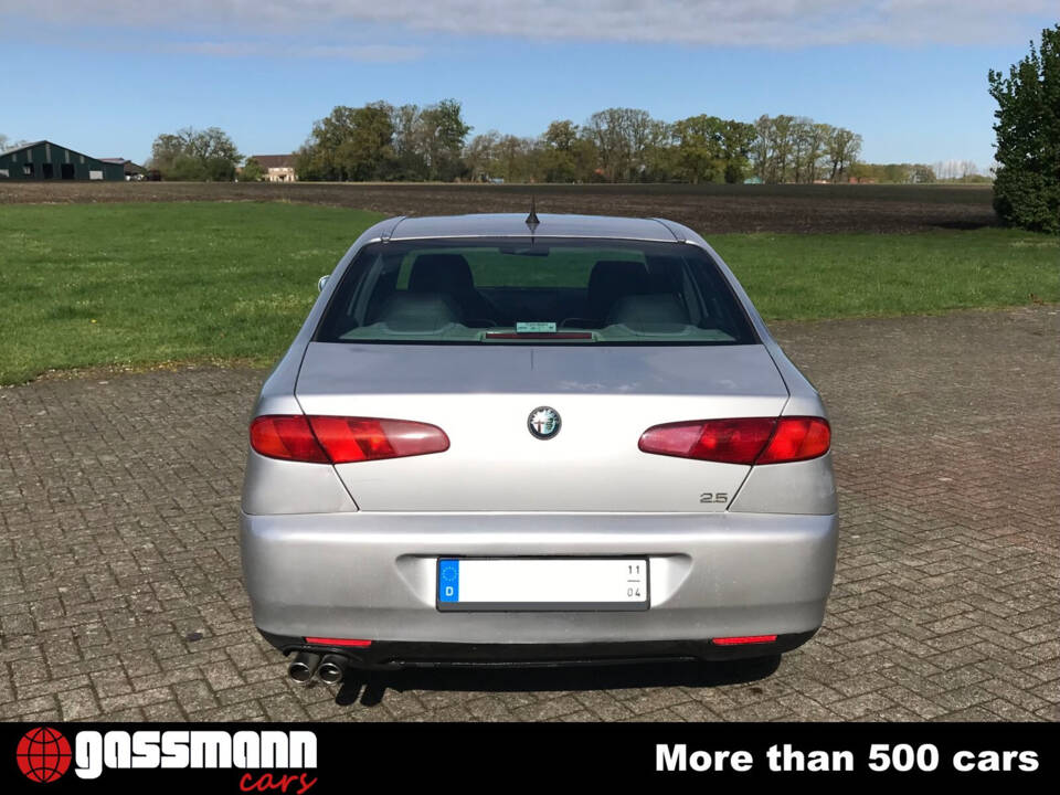 Immagine 3/10 di Alfa Romeo 166 2.5i V6 24V (2002)