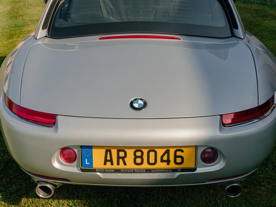Image 64/185 of BMW Z8 (2001)