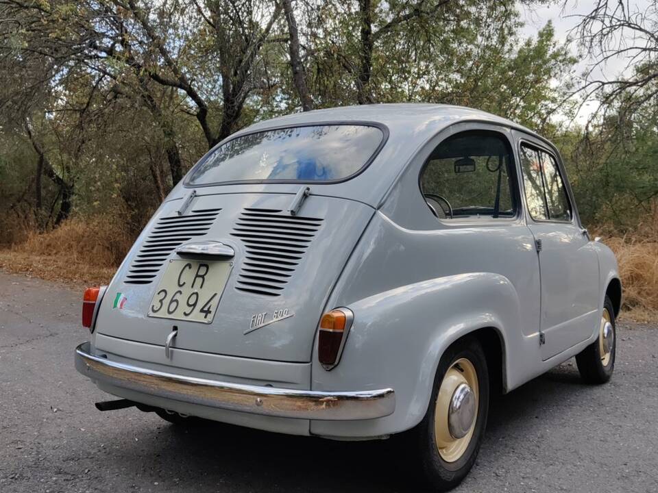 Obraz 8/8 pojazdu FIAT 600 (1955)