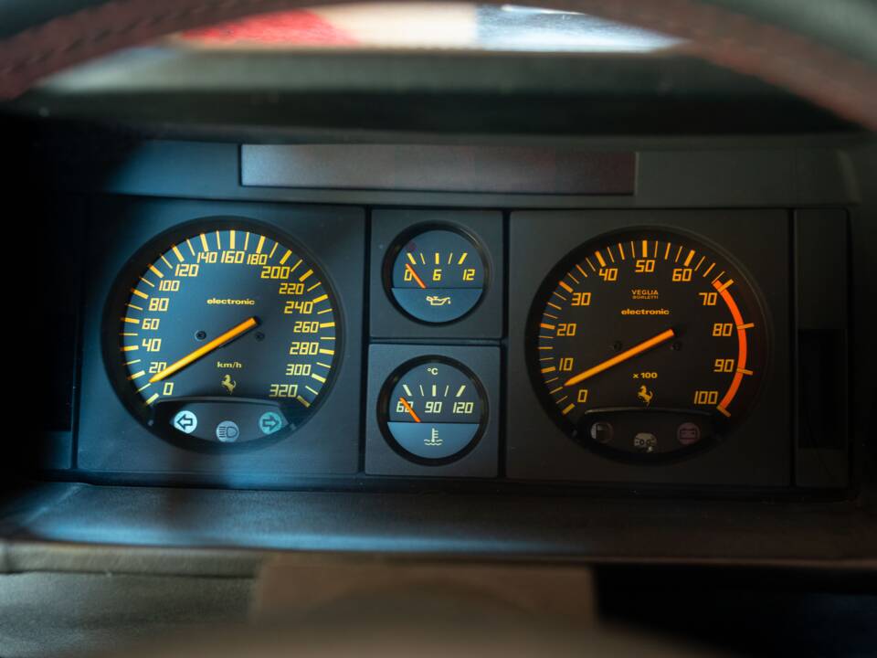 Bild 38/50 von Ferrari Testarossa (1986)