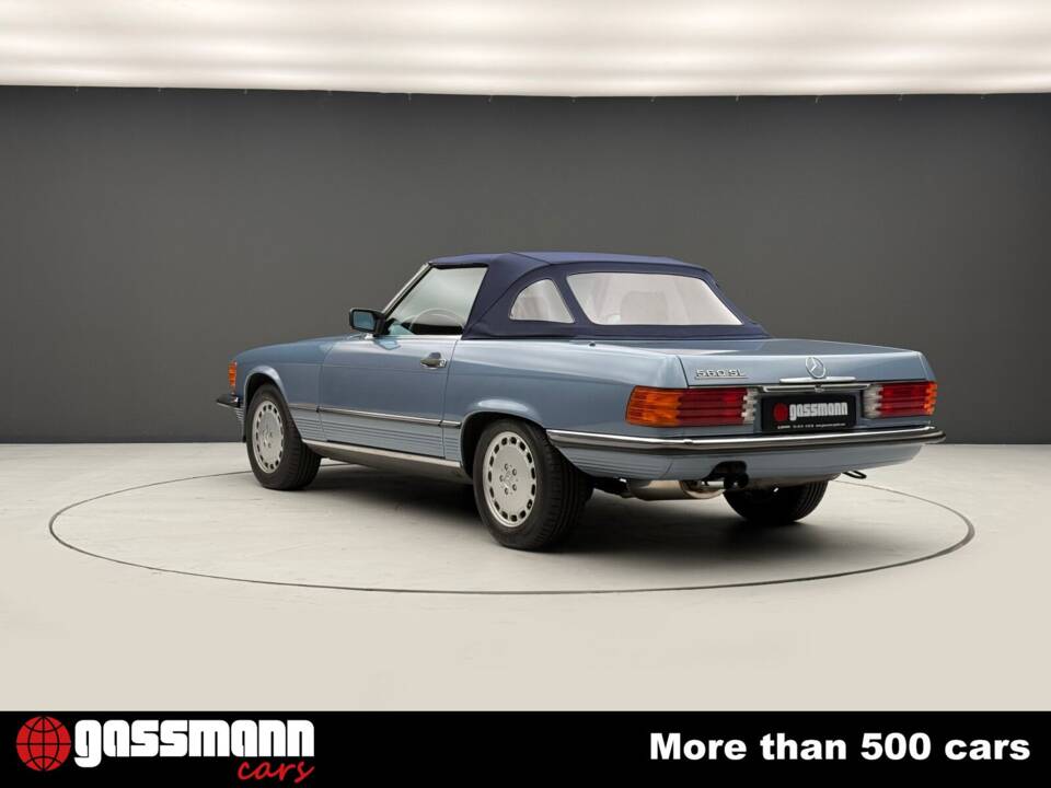 Bild 7/15 von Mercedes-Benz 560 SL (1988)