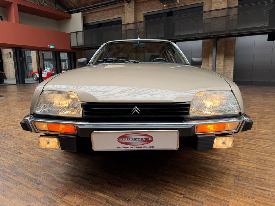 Image 16/43 de Citroën CX 25 GTi (1984)