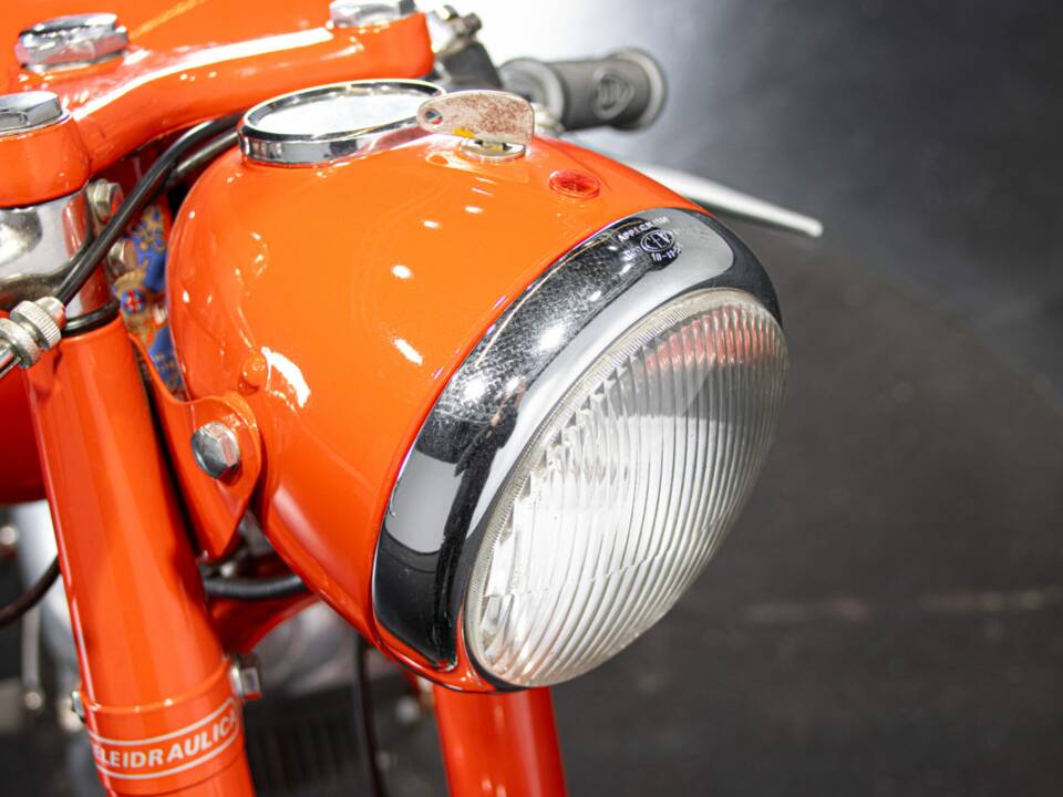 Image 44/50 of Gilera DUMMY (1956)