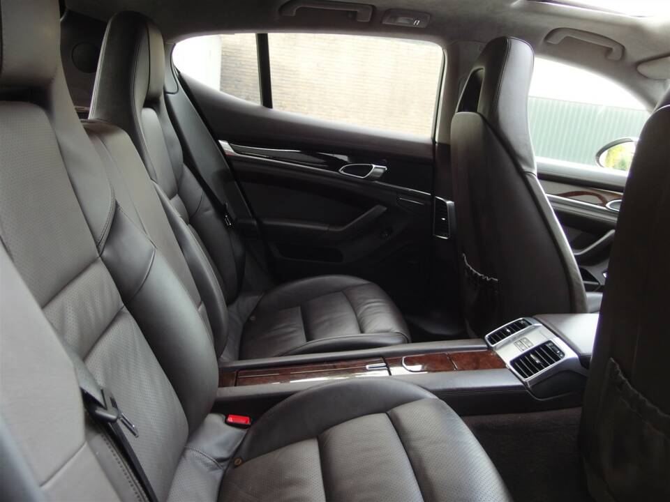 Bild 60/98 von Porsche Panamera Turbo (2009)