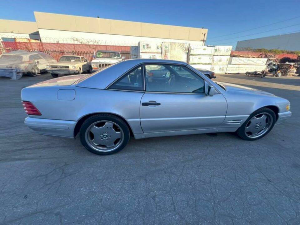 Image 21/40 of Mercedes-Benz SL 500 (1996)