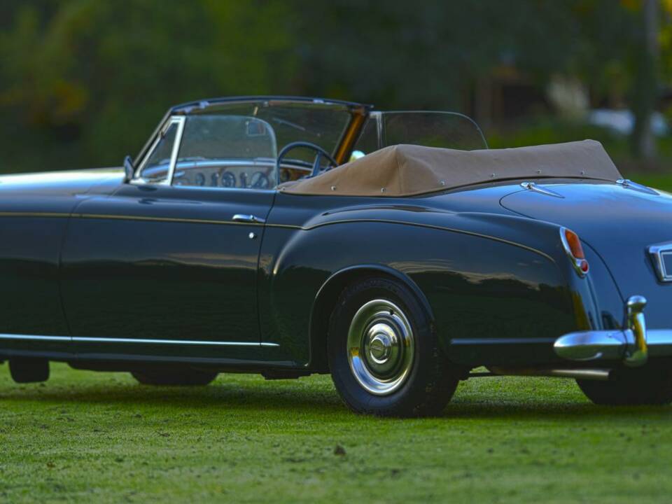 Afbeelding 16/50 van Bentley S 1 Continental DHC (1957)