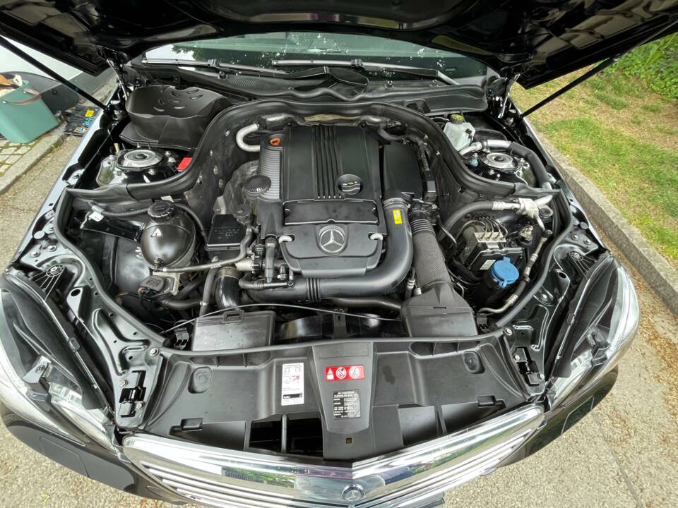 Bild 5/16 von Mercedes-Benz E 200 Kompressor T (2011)