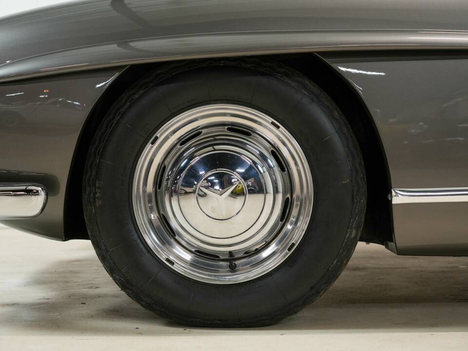 Immagine 18/48 di Mercedes-Benz 300 SL Roadster (1959)