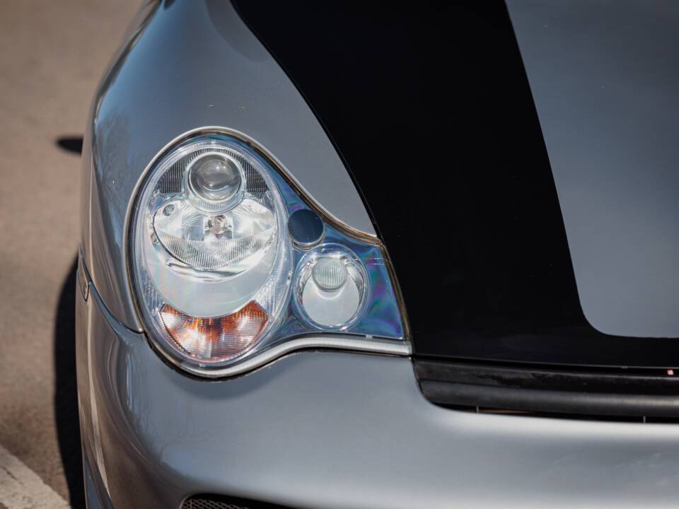 Bild 10/50 von Porsche 911 GT2 (2002)