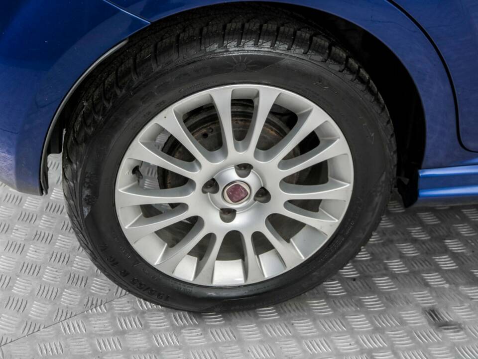 Bild 32/50 von FIAT Grande Punto 1.4 (2009)