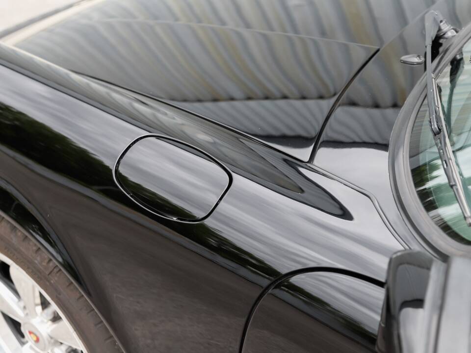 Image 95/108 de Porsche 911 Carrera 3.2 (1989)