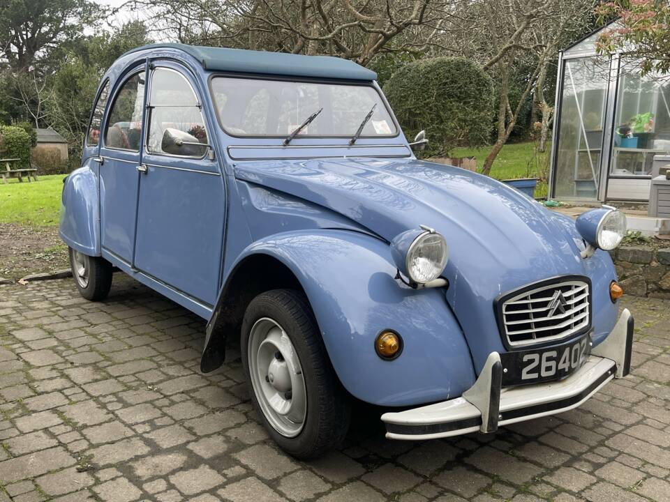 Image 3/11 de Citroën 2 CV 6 (1986)