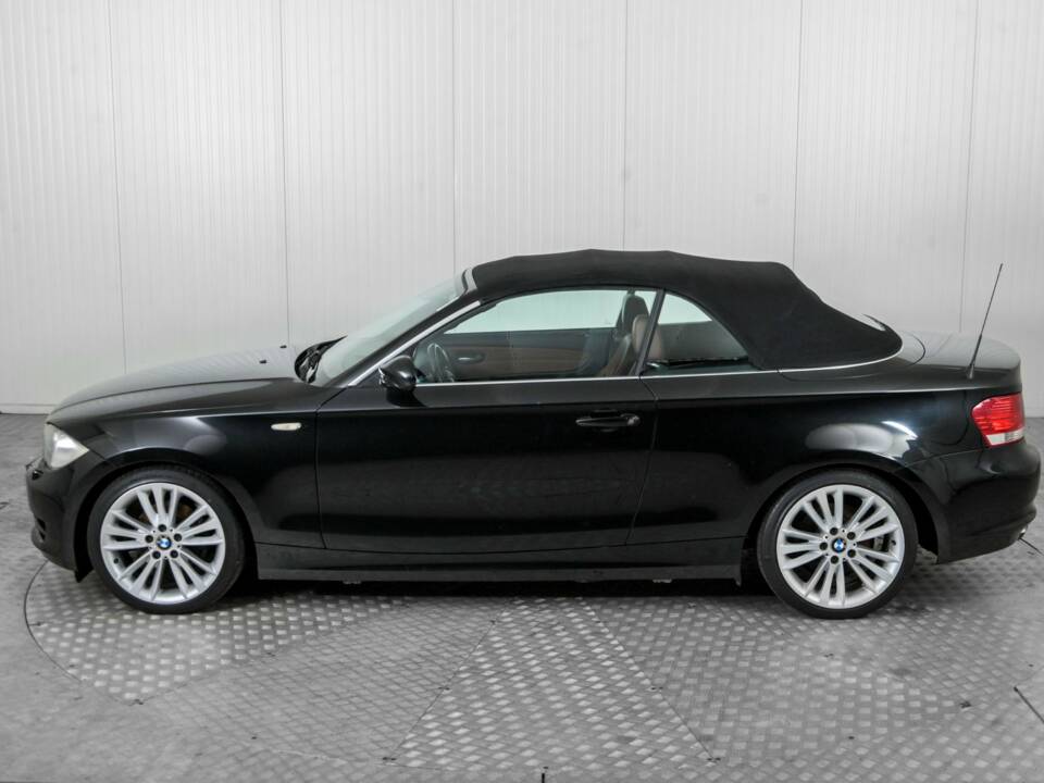 Image 49/50 de BMW 120i (2008)