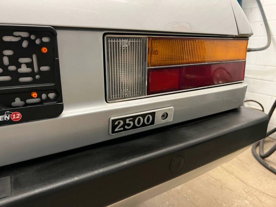 Image 17/19 of Lancia Gamma Coupe 2500 (1978)