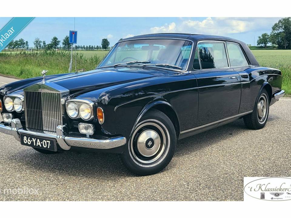 Image 1/49 of Rolls-Royce Corniche (1975)
