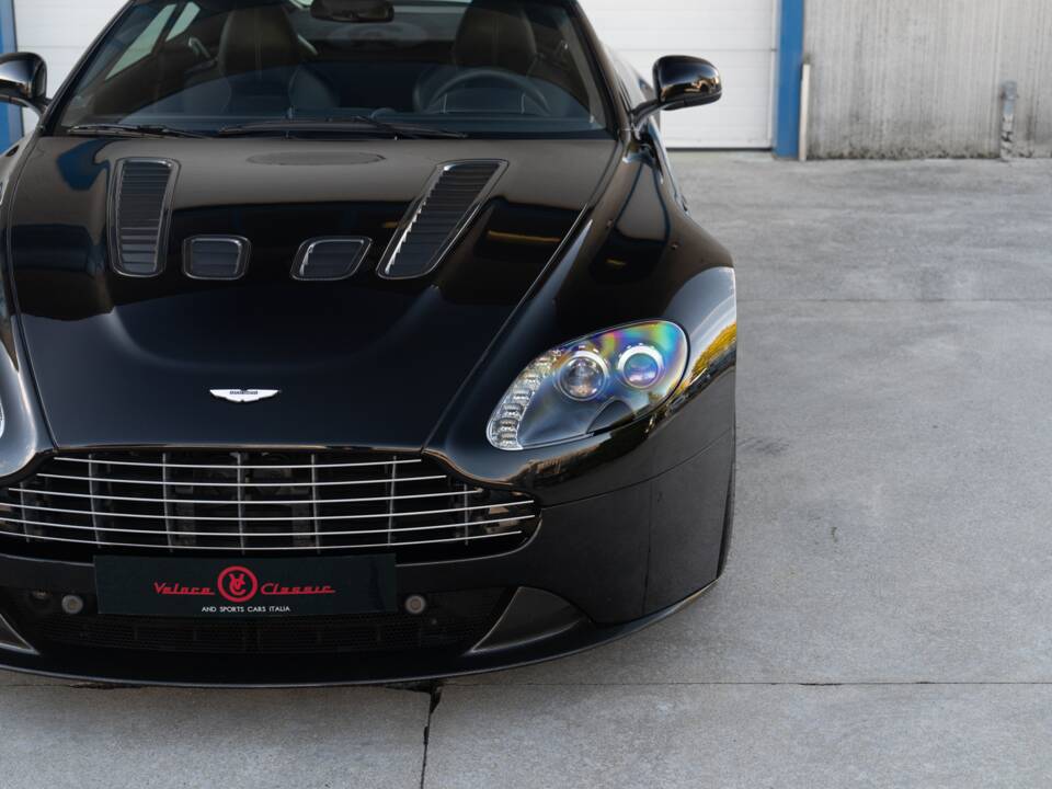 Image 5/83 de Aston Martin V12 Vantage (2009)