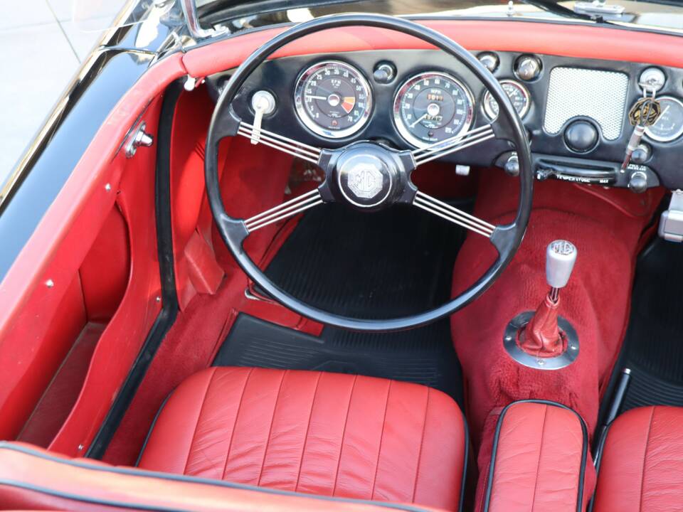 Immagine 10/50 di MG MGA 1600 (1959)