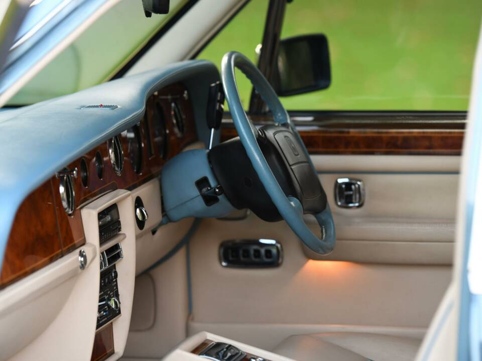 Image 27/50 of Rolls-Royce Silver Spur III (1995)