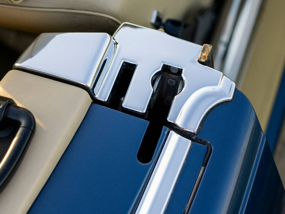 Immagine 15/42 di Mercedes-Benz 300 SL (1986)