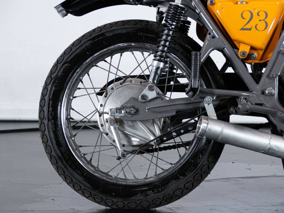 Image 9/50 of Honda CB 750 Custom (1974)