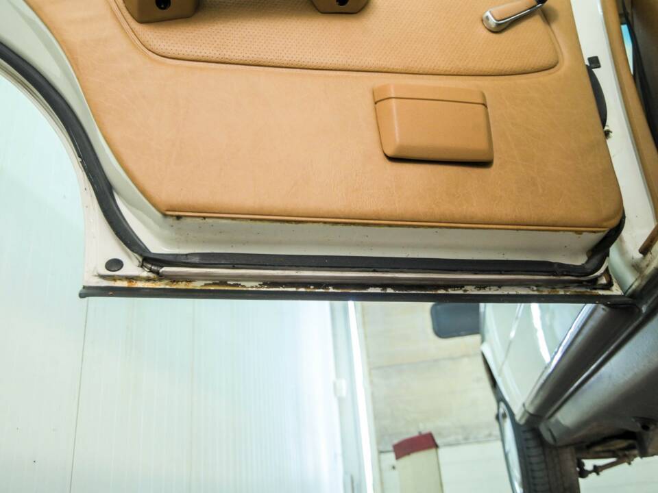 Image 44/50 of Mercedes-Benz 300 D (1980)