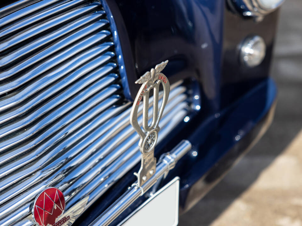 Image 27/50 of Aston Martin DB 2&#x2F;4 Mk I Vantage Convertible (1953)