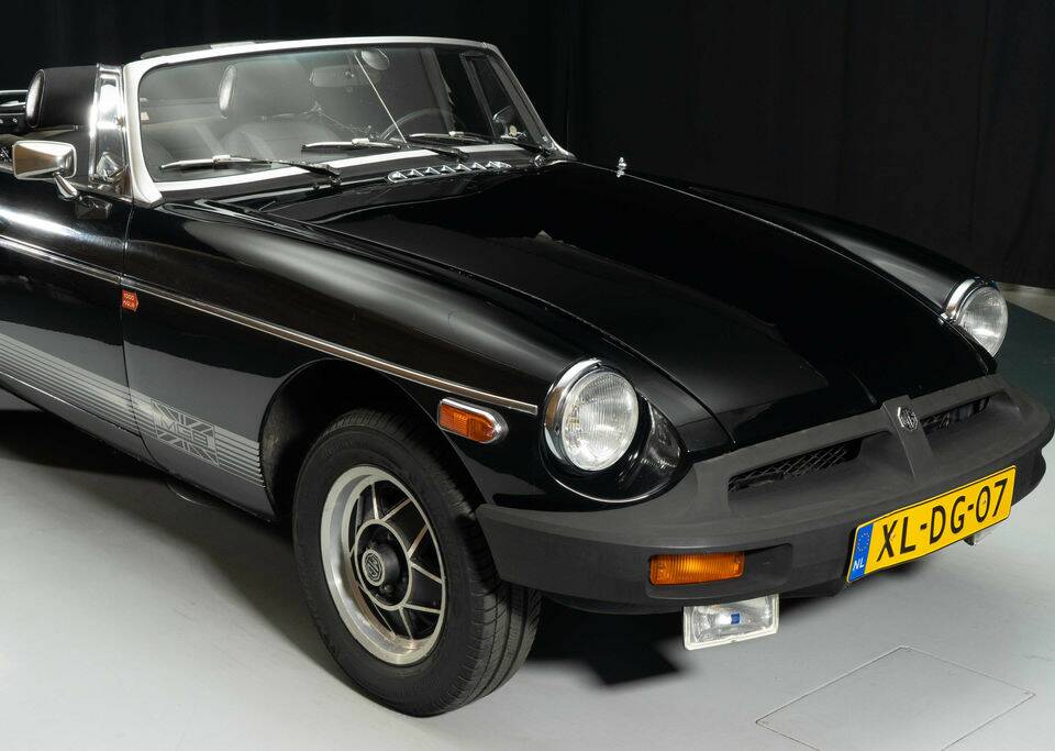 Image 3/8 of MG MGB Limited Edition (1980)