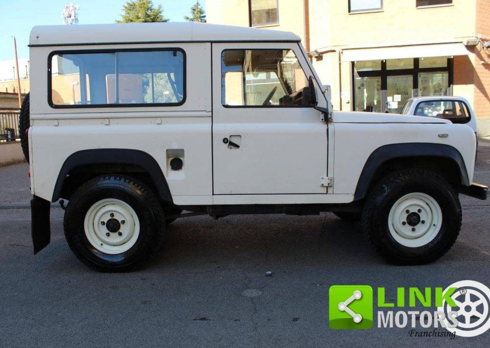 Image 4/9 of Land Rover 90 (1986)