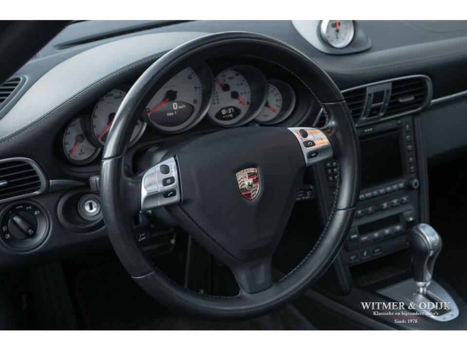 Image 22/29 of Porsche 911 Carrera 4S (2008)
