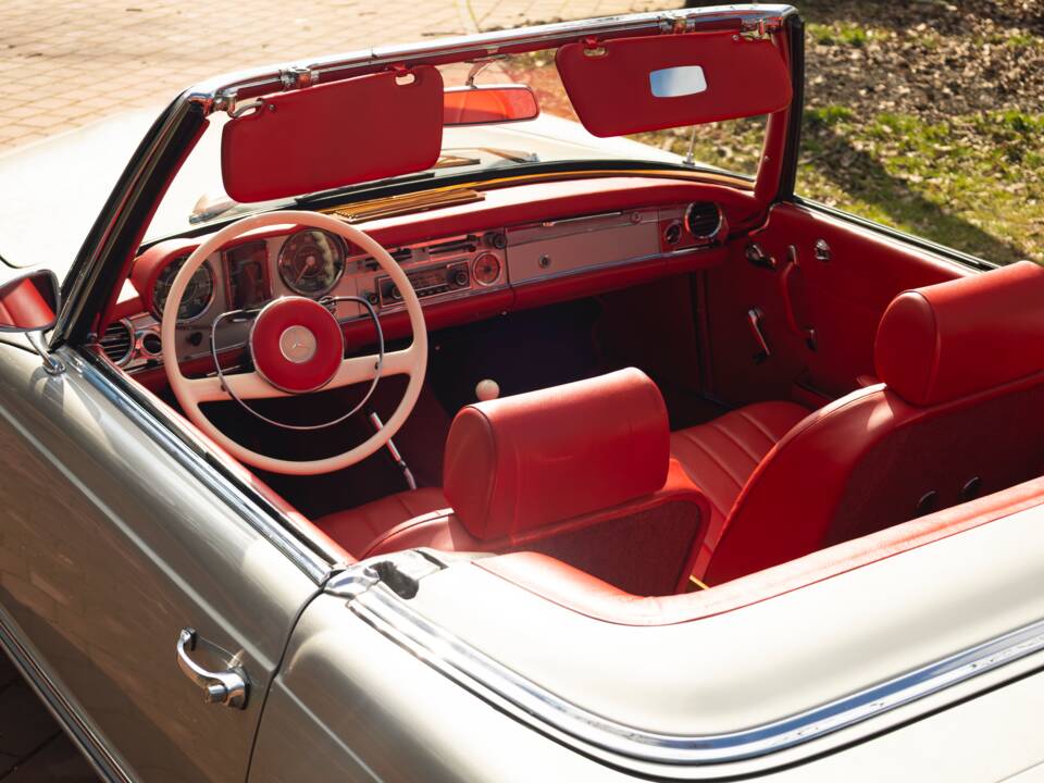 Image 6/20 de Mercedes-Benz 230 SL (1965)