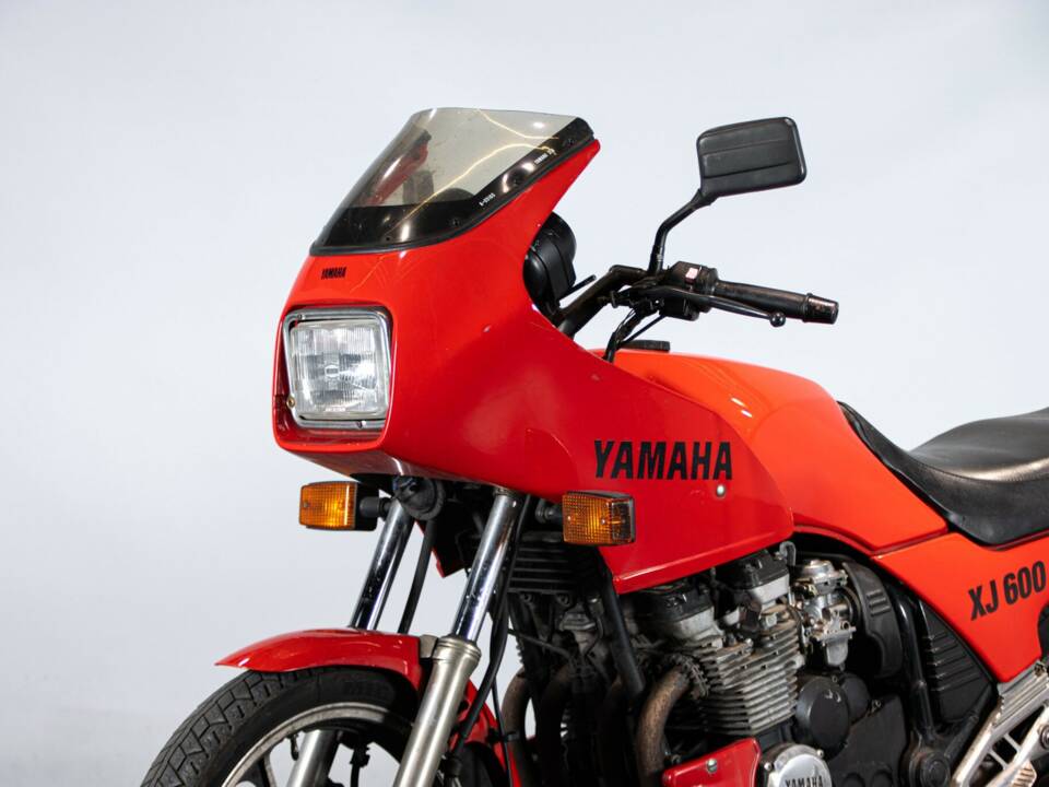 Image 31/50 of Yamaha XJ 600 (1984)
