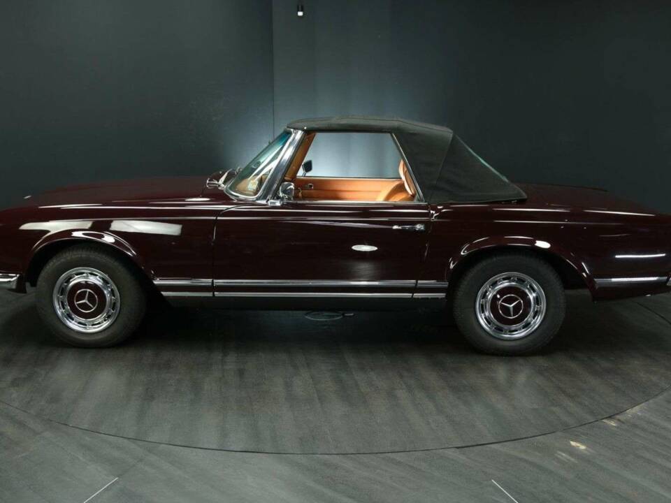 Bild 41/50 von Mercedes-Benz 280 SL (1971)