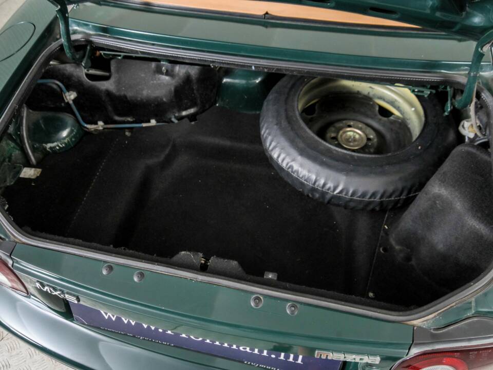 Image 37/50 de Mazda MX-5 1.6 (1993)