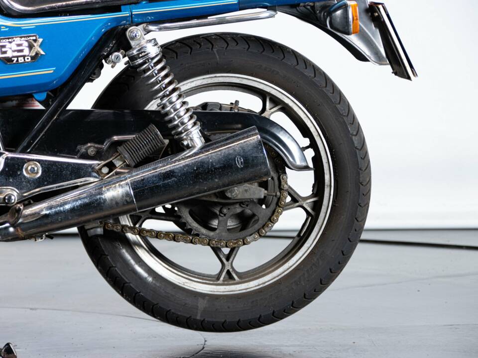 Bild 23/50 von Suzuki DUMMY (1981)