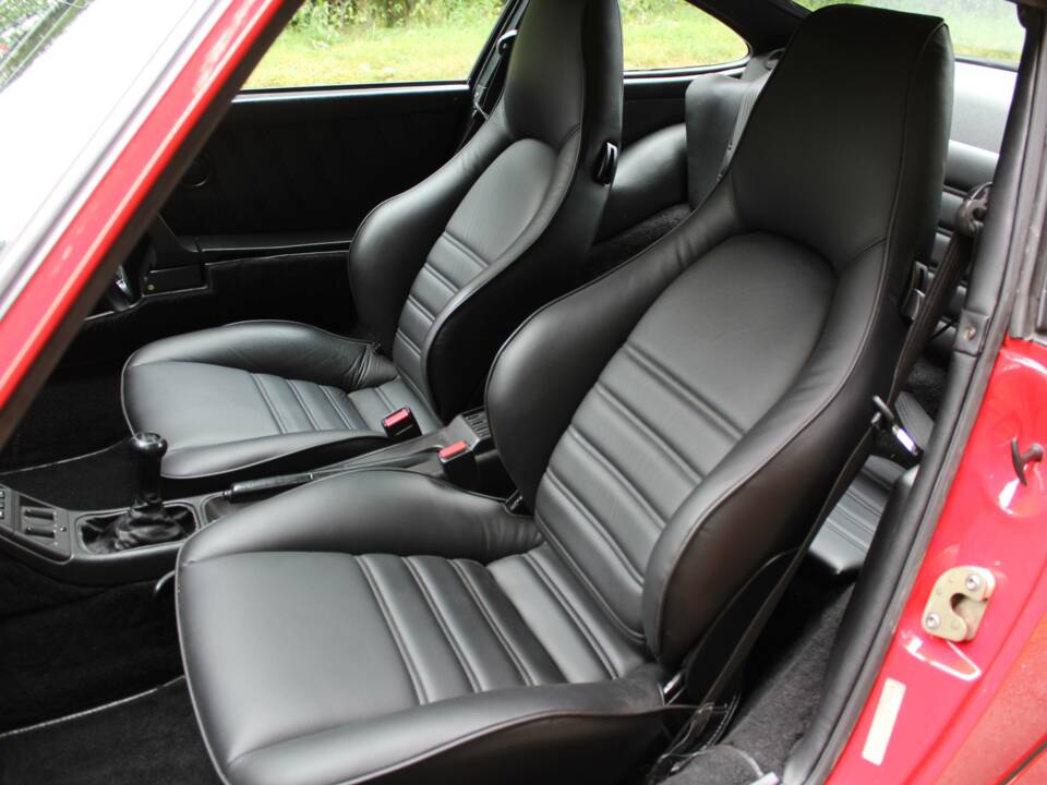 Image 12/15 of Porsche 911 Carrera 4 (1989)