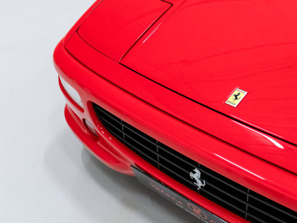 Imagen 17/39 de Ferrari F 355 Berlinetta (1997)