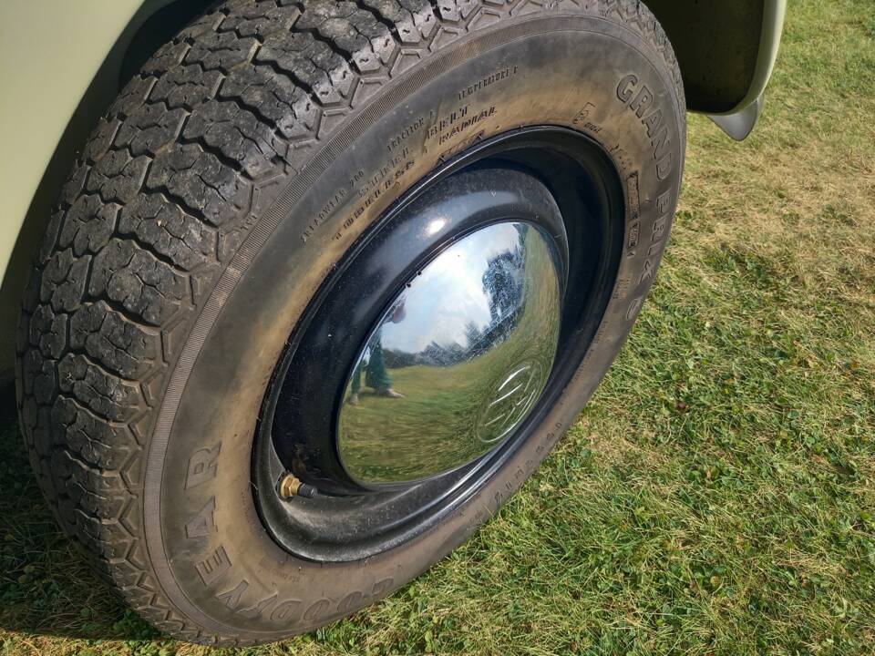 Image 11/137 of Volkswagen Beetle 1200 (1965)