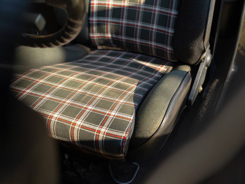 Bild 31/54 von Volkswagen Golf Mk I GTI 1.6 (1980)