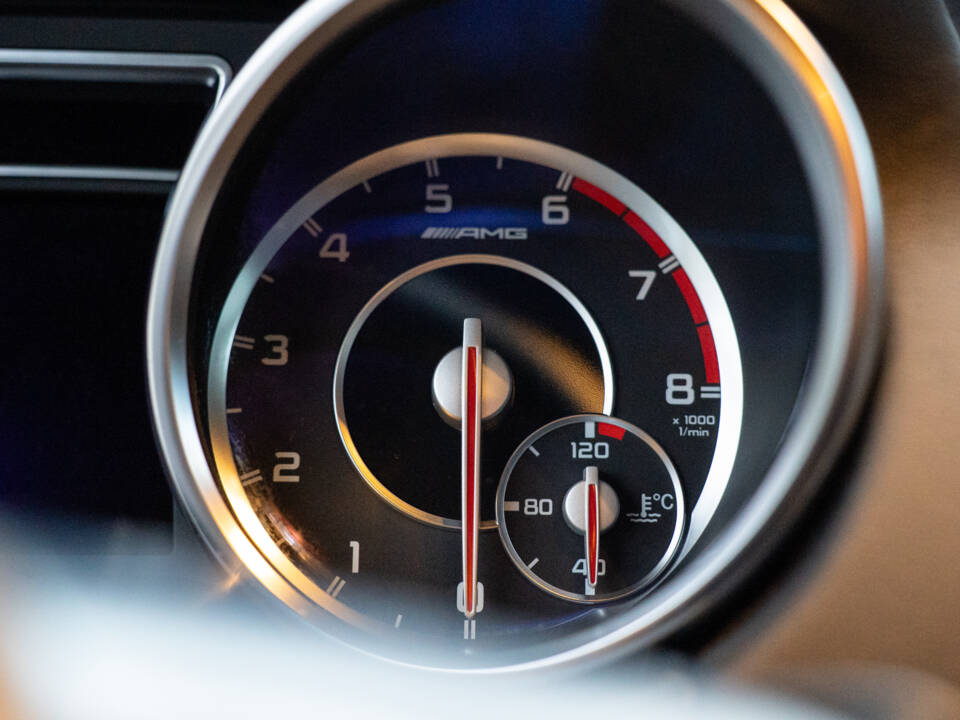 Image 69/76 of Mercedes-Benz G 65 AMG (2013)