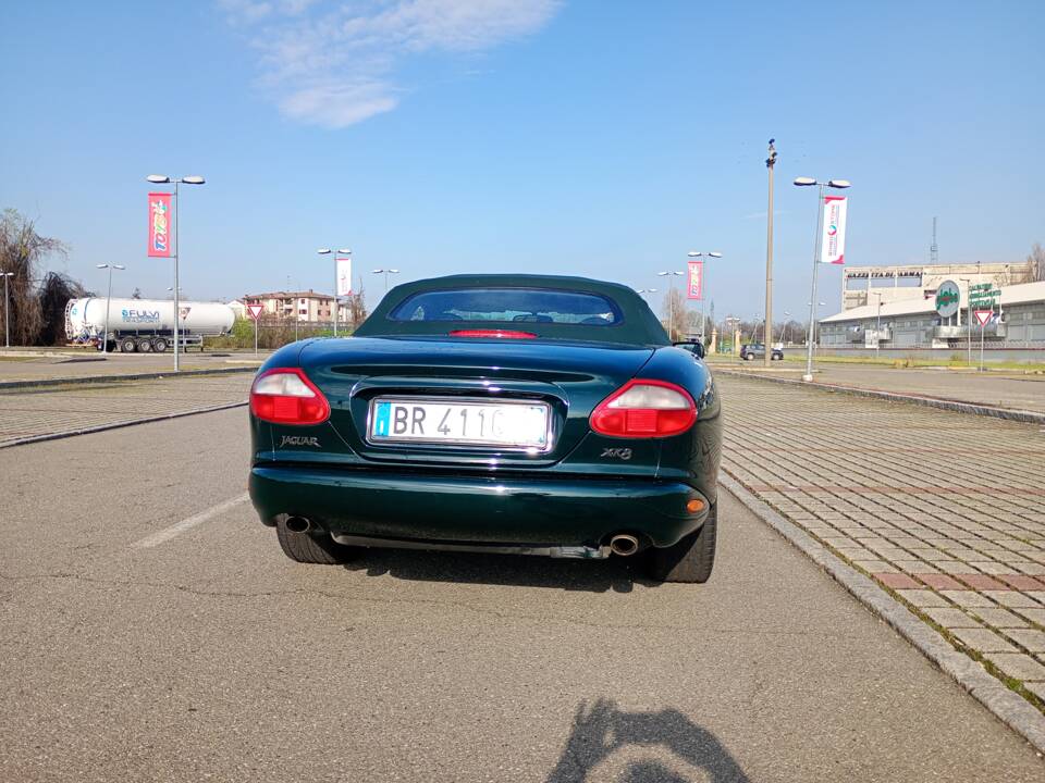 Immagine 9/39 di Jaguar XK8 4.0 (1998)