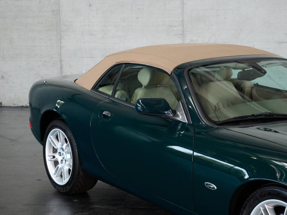 Bild 26/50 von Jaguar XK8 4.0 (2002)