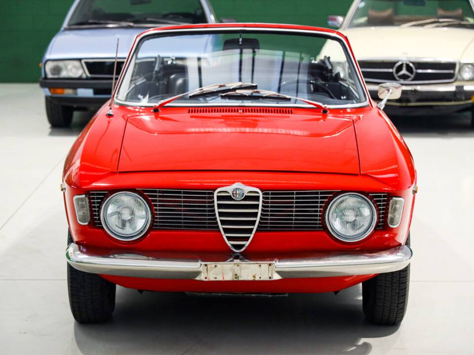 Image 4/58 of Alfa Romeo Giulia 1600 GTC (1965)