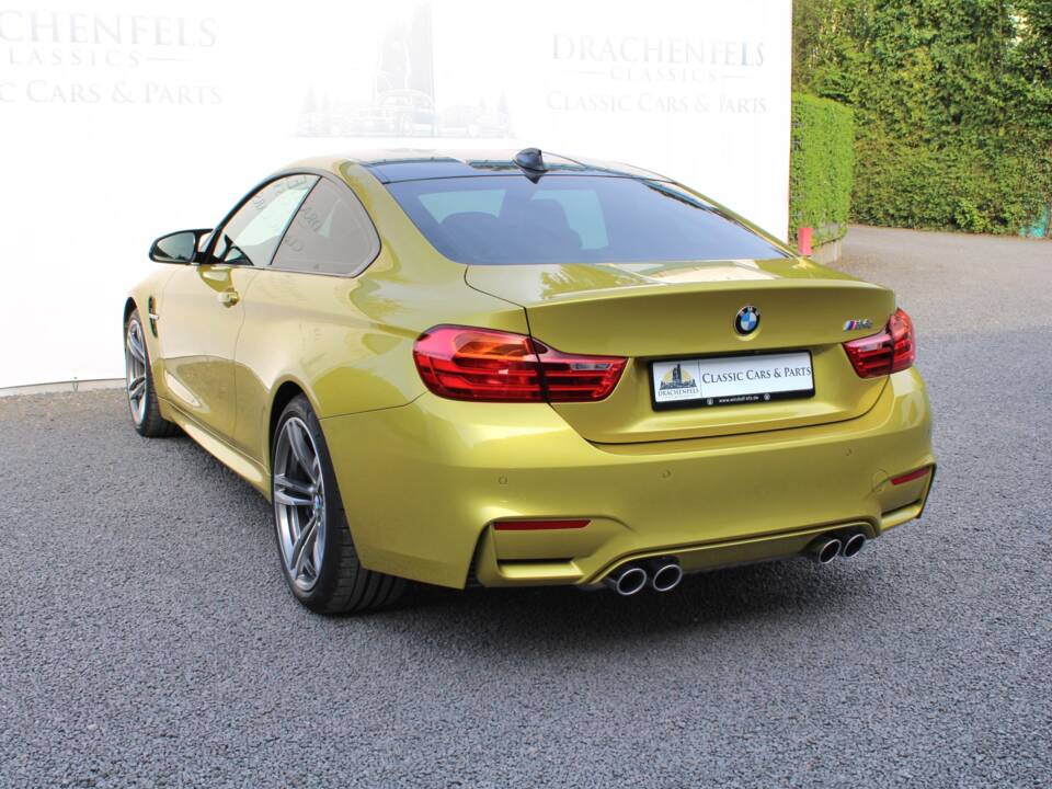 Image 3/98 of BMW M4 (2014)