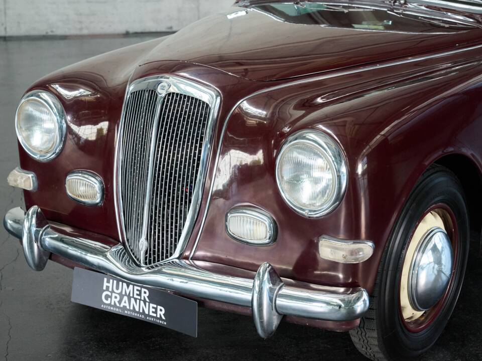 Image 4/50 of Lancia Aurelia B12 (1955)