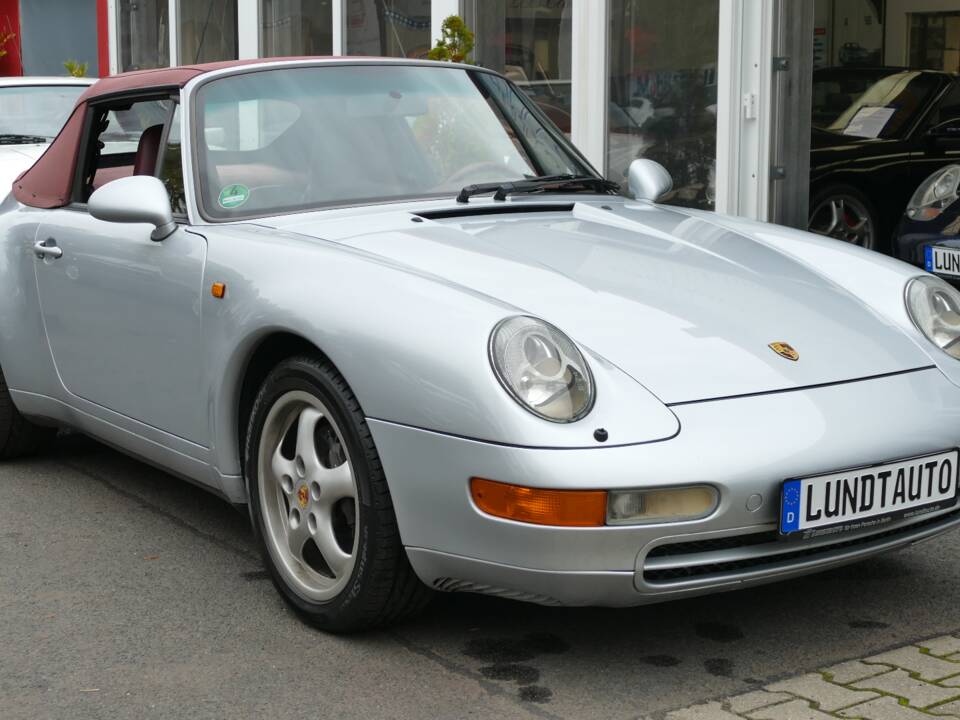 Image 1/23 of Porsche 911 Carrera 2 (1994)