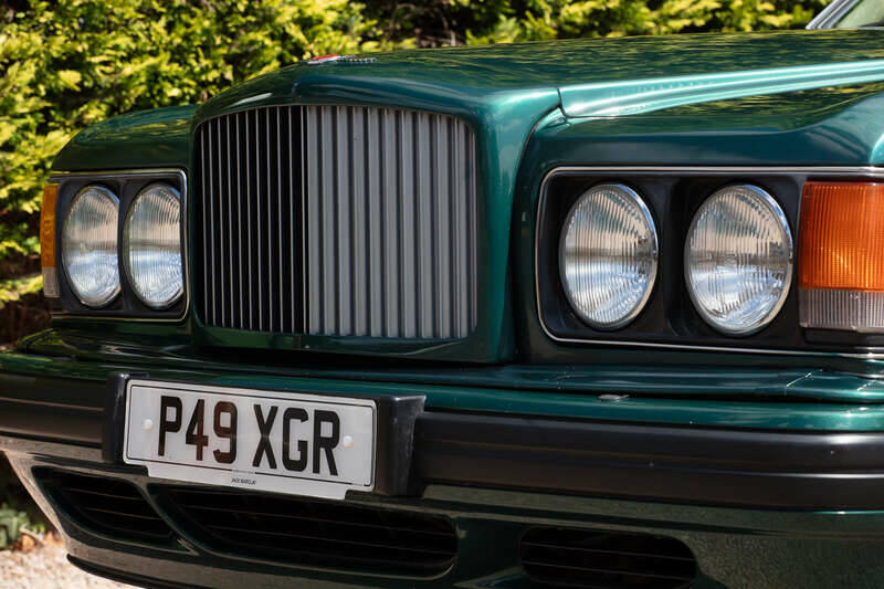 Image 34/50 of Bentley Turbo R lang (1996)