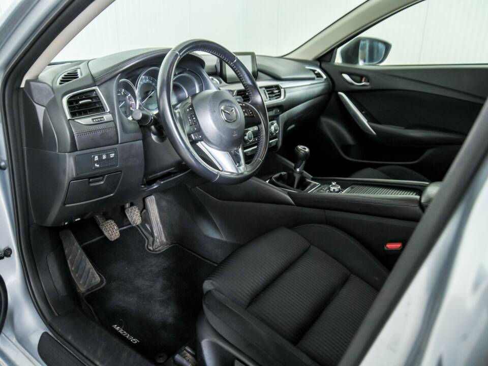 Imagen 11/50 de Mazda 6 Sport Kombi 2.0 Skyactiv-G (2016)