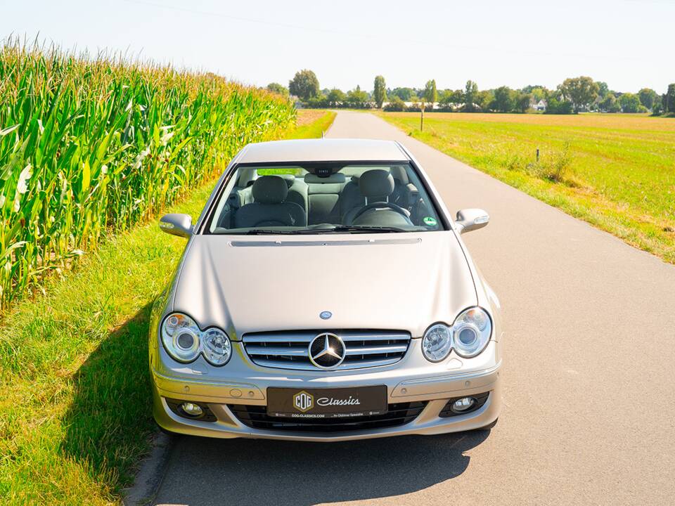 Image 12/49 of Mercedes-Benz CLK 280 (2006)